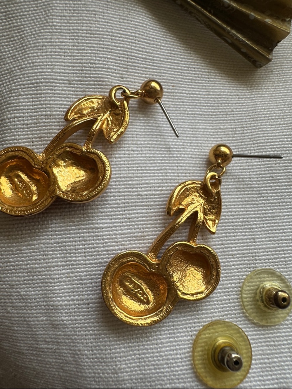 Avon Vintage Red Enamel and Gold-Tone Cherry Drop Post back Earrings - Picture 7 of 11